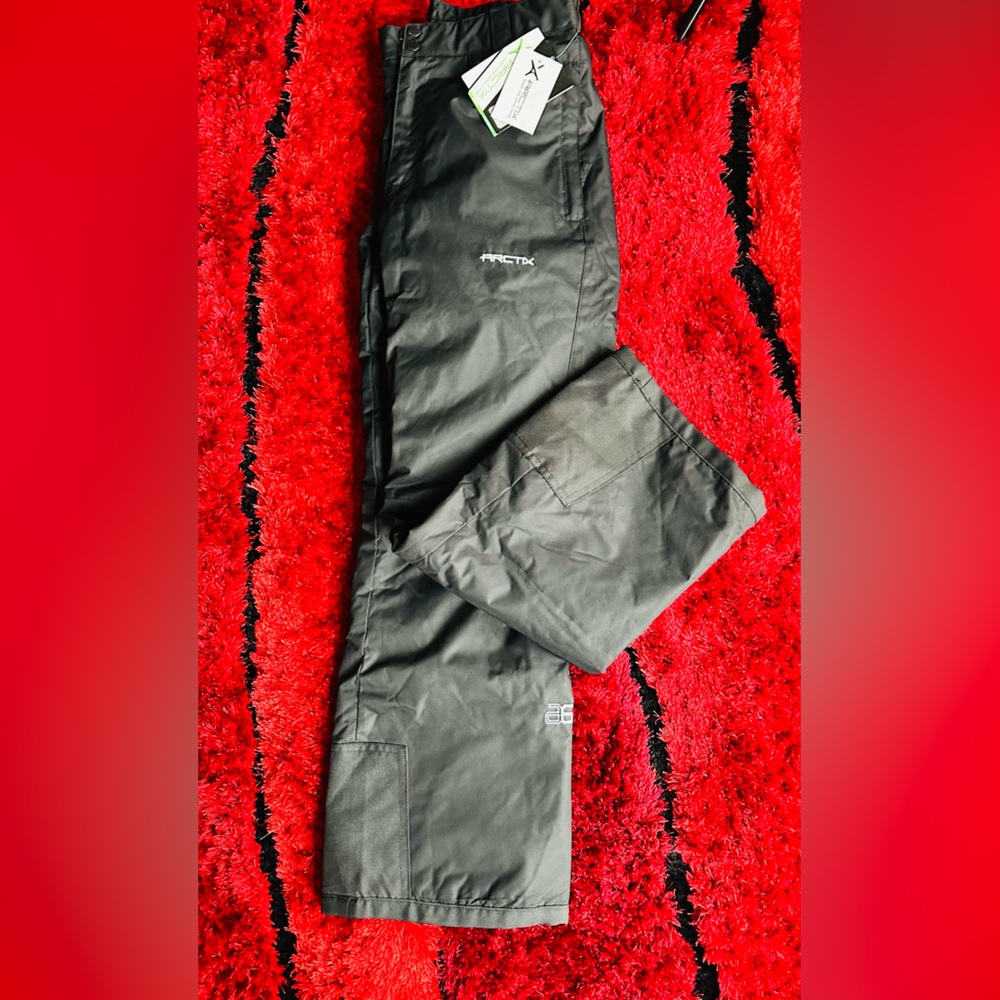Snow pants brand new